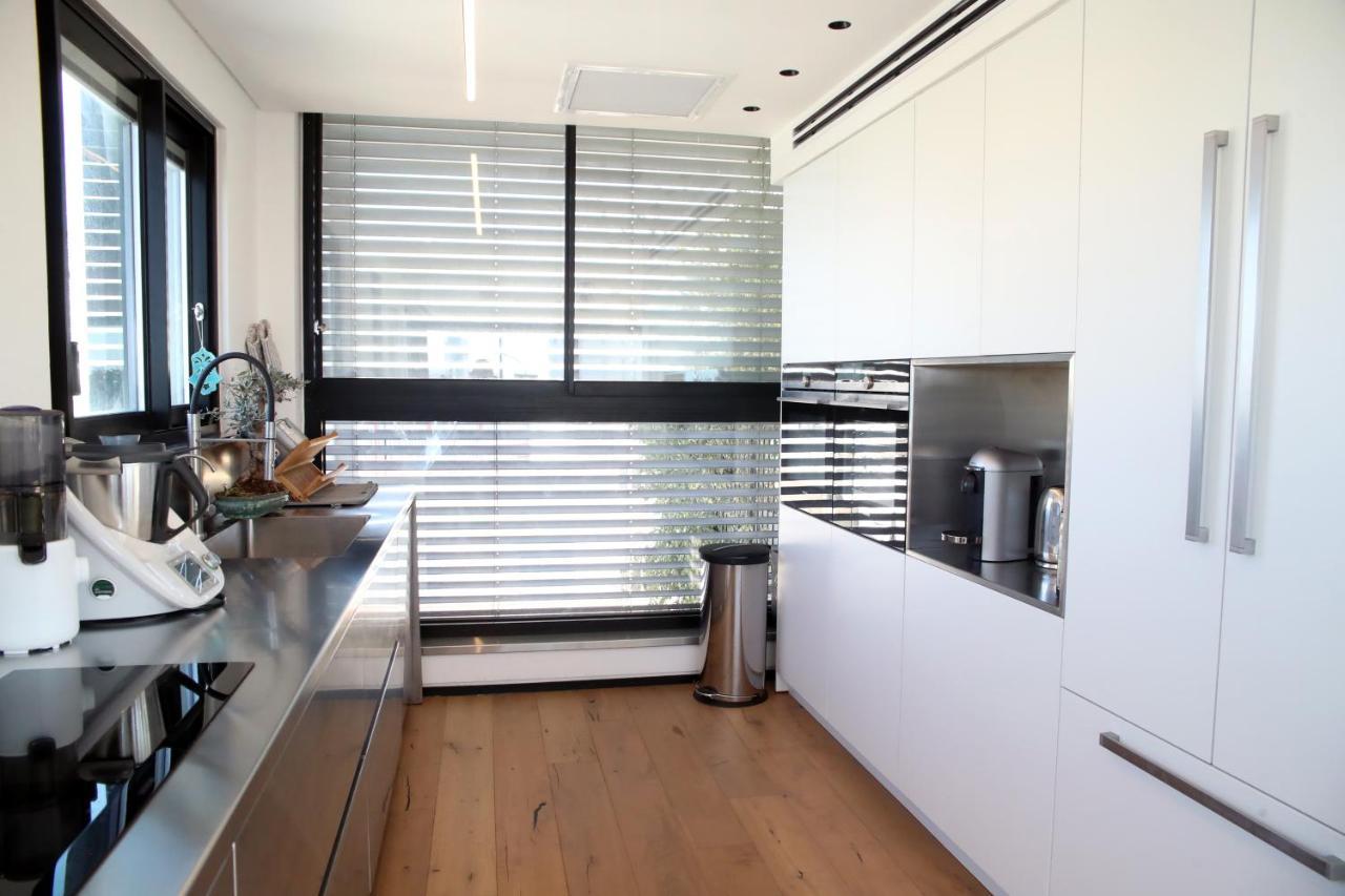 4bdr - Stunning & Magnificent Duplex Penthouse Tlv Căn hộ Tel Aviv